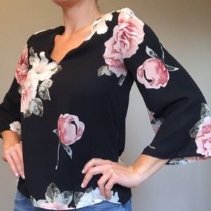 Black and Floral tie back 3/4 Sleeve Dressy Top